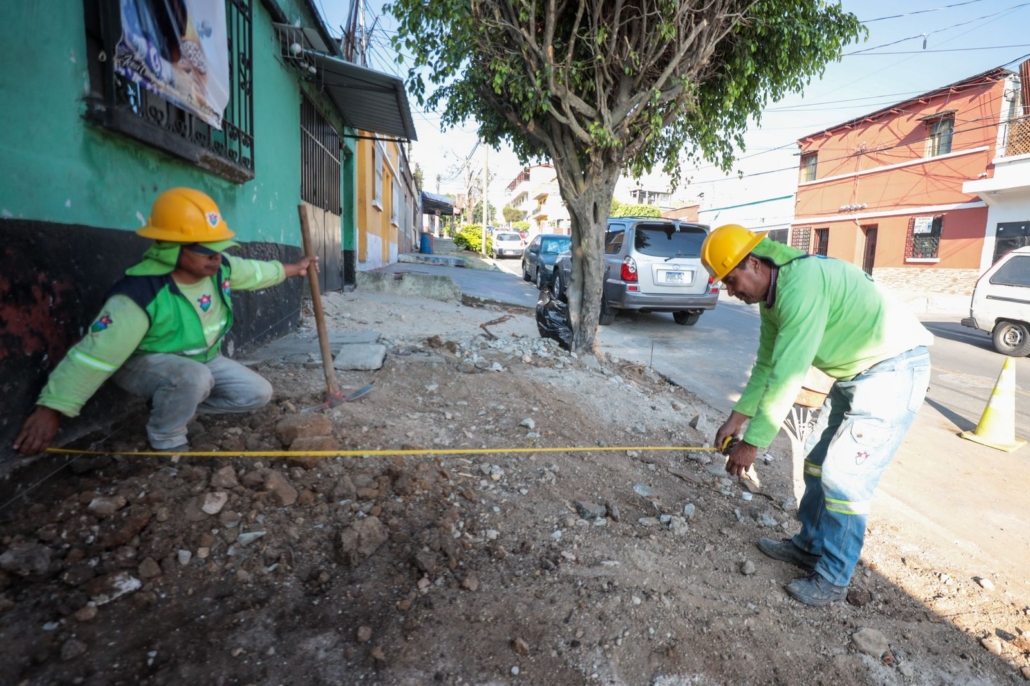 albañiles trabajando